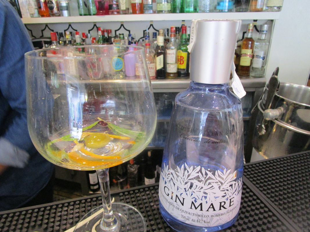 Spanish Gin-Tonic with Edible Flowers – IVGreenhouse - Exploring Food